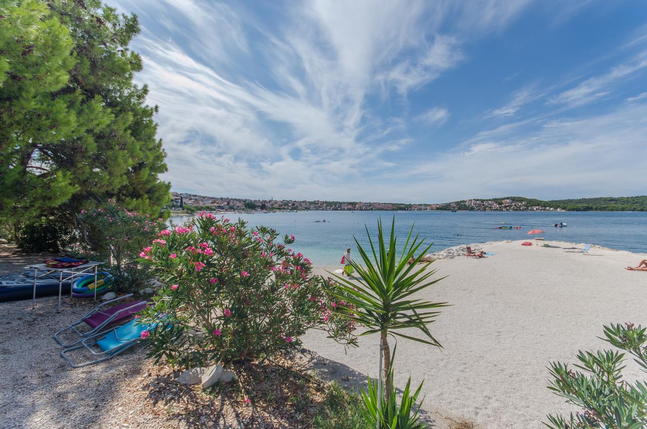 Hotel Kamp Rozac Trogir Exteriér fotografie